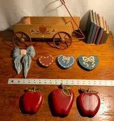 Vintage Assortment Homco Apples Hearts Wagon Shelf Books Bow Wall Decor