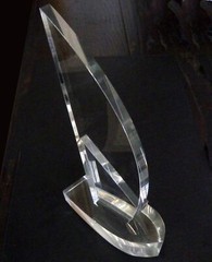 Large 12″ 4 Lb. Vintage Lead Crystal Sailboat Regatta Trophy – Un-Engraved