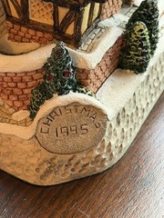 David Winter Dickens Christmas Miss Belle’s Cottage – Holiday Great Britain