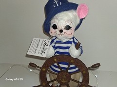 ANNALEE NEW Sailor Mouse 8″ Plush w/ Ship Wheel helm. White/Blue 2005 adorable.