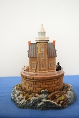 Harbour Lights Lighthouses Race Rock, NY. Mint in original box with COA.
