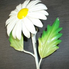 Vintage MCM Tole Painted Metal DAISY Floral Wall Hook Italy BOHO Flower Toleware