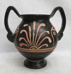 ANCIENT 4th CENTURY BCE GREEK APULIAN NEOLITHIC WARE 5.5″ TWIN HANDLE VASE