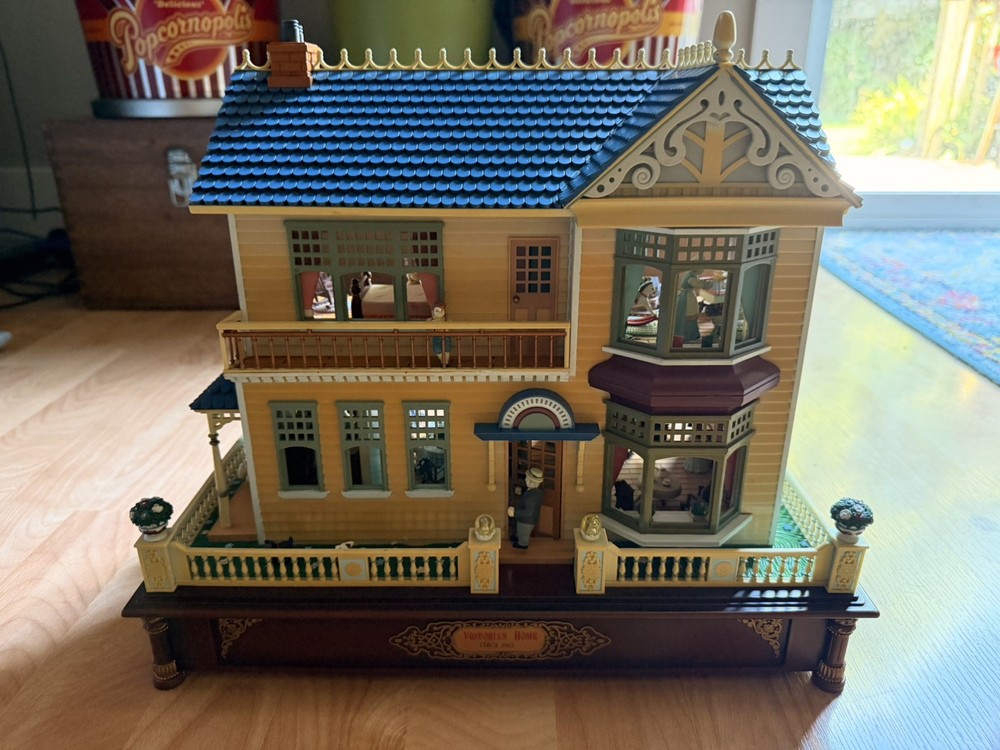VTG 1991 Enesco Victorian Vignette Animated Action Musical Working Doll House