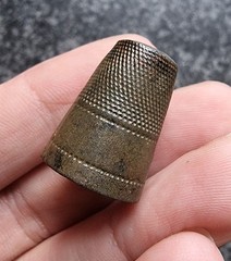 Post Medieval Thimble Antique Metal Detecting Find 23x17mm (26)