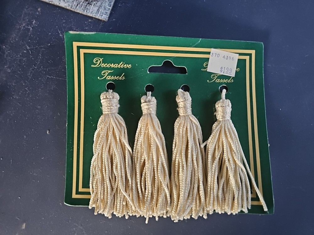 Vintage decorative tassels Ben Franklin Original packaging