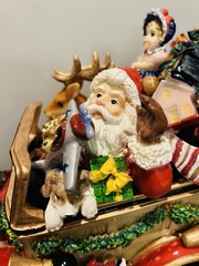 Fitz and Floyd Santa’s Classic Car Musical Figurine Wind Up Holiday Collectible