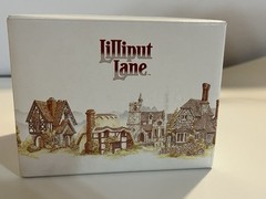 Vintage Lilliput Lane 1995 Vanbrugh Lodge with Deed Signed English Village Piece