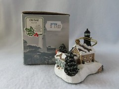 Olf Field NY 2001 Harbour Lights Lighthouse Ornament – MIB