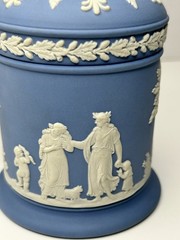 Flawless 1979 Wedgwood Pale Blue Jasperware Round Lidded Box Jar Neoclassical