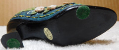 Unbranded~Tiny Molded Resin Painted Embossed Antique Women’s Mini. Shoe-Roses