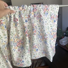 Longaberger Spring Floral Lined Fabric Valance 75”x 18″ and 6 matching cushions