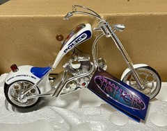 2006 Phantasy Choppers Cherry Top Motorcycle Westland Giftware 13009 Needs Fixed