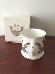 BUCKINGHAM PALACE SOUVENIR TEA CUP FINE BONE CHINA GOLD TRIM QUEEN ELIZABETH II