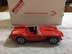 Danbury Mint 1958 FERRARI 250 TESTA ROSSA 1:24 Precision Metal Diecast