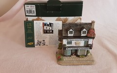 Lilliput Lane Ye Olde Pork Pie Shoppe – Boxed and Deeds