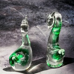 Vintage Vinci Green Hand Blown Art Glass Birds Sommerso Figurines 4”t 3”w