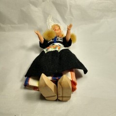 Souvenir Plastic Doll Sleep Eyes Traditional Dutch Folk Costume Wooden Shoes