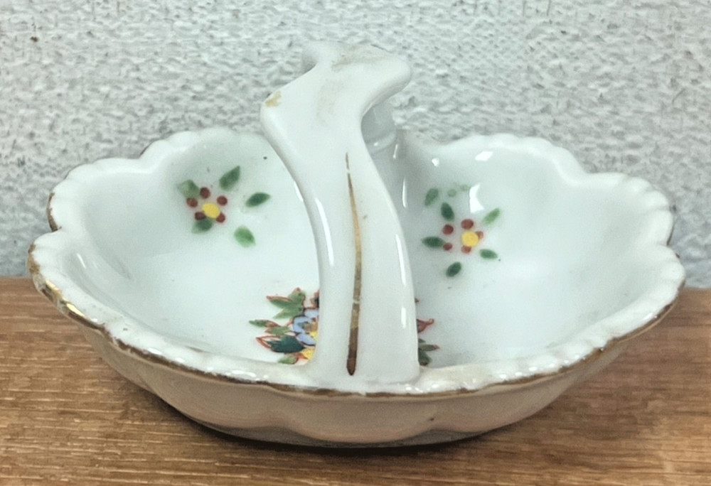 Small Hand Painted Gold Trim Porcelain Basket Flowers Occupied Japan