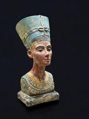 Nefertiti Pharaonic Head : Authentic Ancient Egyptian Artifact 1370 – 1330 BC