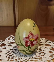 Vintage Handpainted Wooden Eggs. Unsigned And Unbranded.
