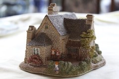 Lilliput Lane 1991 “village School”. English collection North.