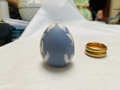 FRANKLIN MINT Egg Blue Parian-Style Porcelain 1988 Collectors Treasury Of Eggs