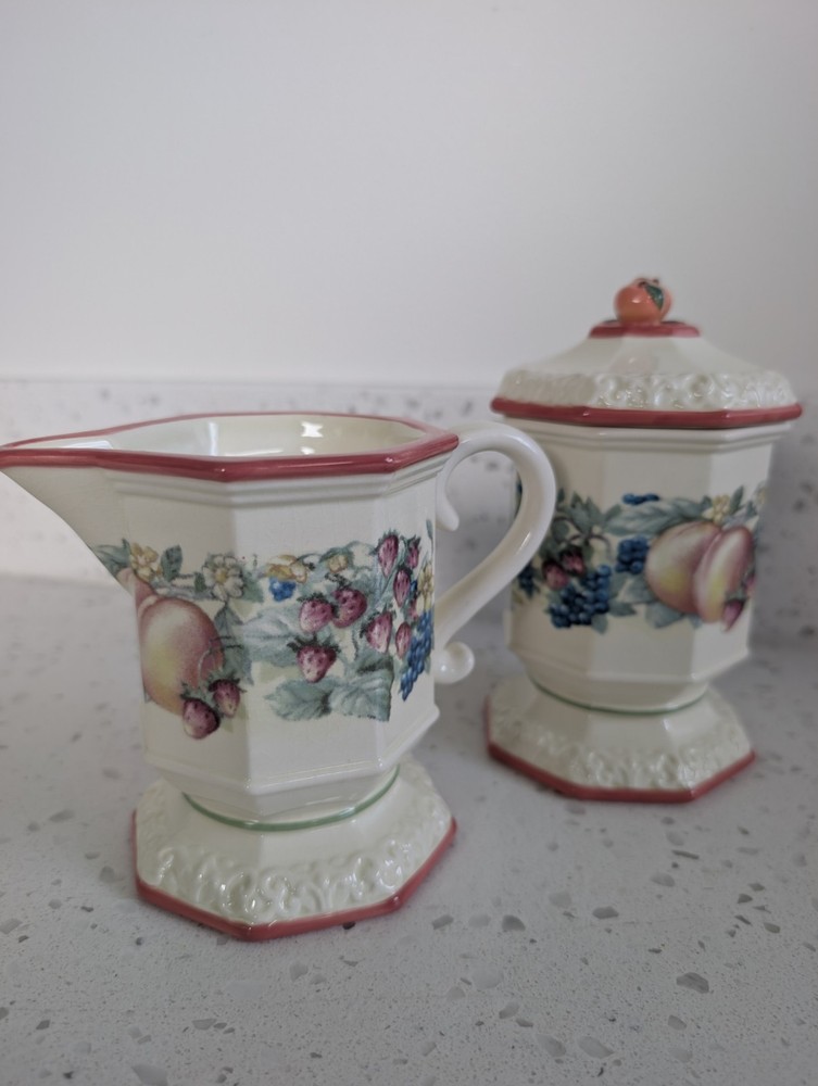AVON Sweet Country Harvest Creamer & Covered Sugar