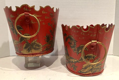 VTG RARE PAIR RED/GOLD CHINOISERIE TOLE CACHE POTS, GOLT GILT HOLLYWOOD REGENCY
