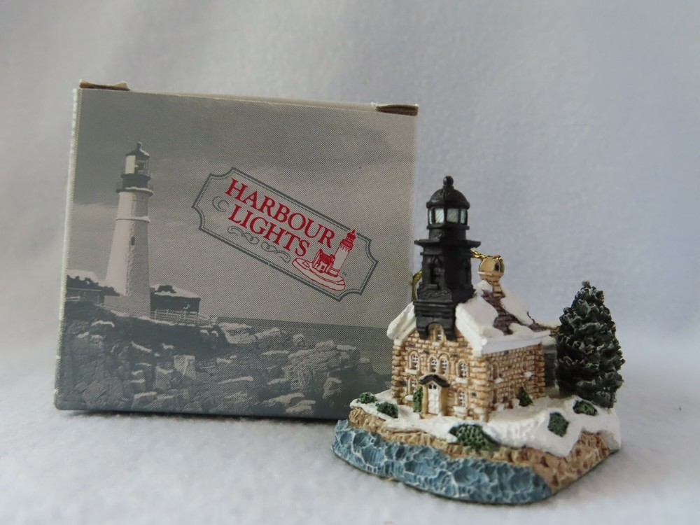 Olf Field NY 2001 Harbour Lights Lighthouse Ornament – MIB