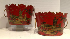 VTG RARE PAIR RED/GOLD CHINOISERIE TOLE CACHE POTS, GOLT GILT HOLLYWOOD REGENCY