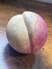 VINTAGE ALABASTER STONE FRUIT PEACH Nice Colors Veins Heavy Early