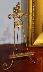Vintage Italian Tole Florentine Gold Display Easel 11 Inches