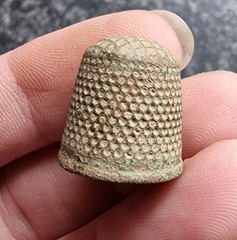 Post Medieval / Georgian Thimble Antique Metal Detecting Find 17x16mm (142)