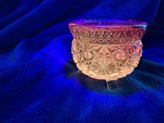 Vtg LE Smith Amberina Cadmium Glow 3″ Footed Daisy & Button Cauldron Dish Bowl