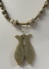 Vtg Carved Jade Double Fish Pendant Necklace Beads Boho Pisces Koi Carp