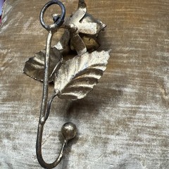 Italian Tole Metal Rose Wall Hook Antique Gold Finish 6″ MCM VTG