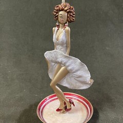 Marilyn Monroe Jewelry Display Stand White Dress Blowing Seven Year Itch 13″Tall