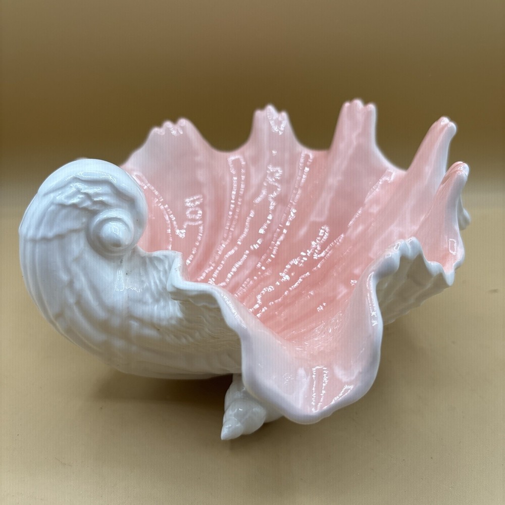 ￼Vintage 1980’s Fitz and Floyd Footed Seashell Dish, “Coquille” H-5” W-8” D-7”