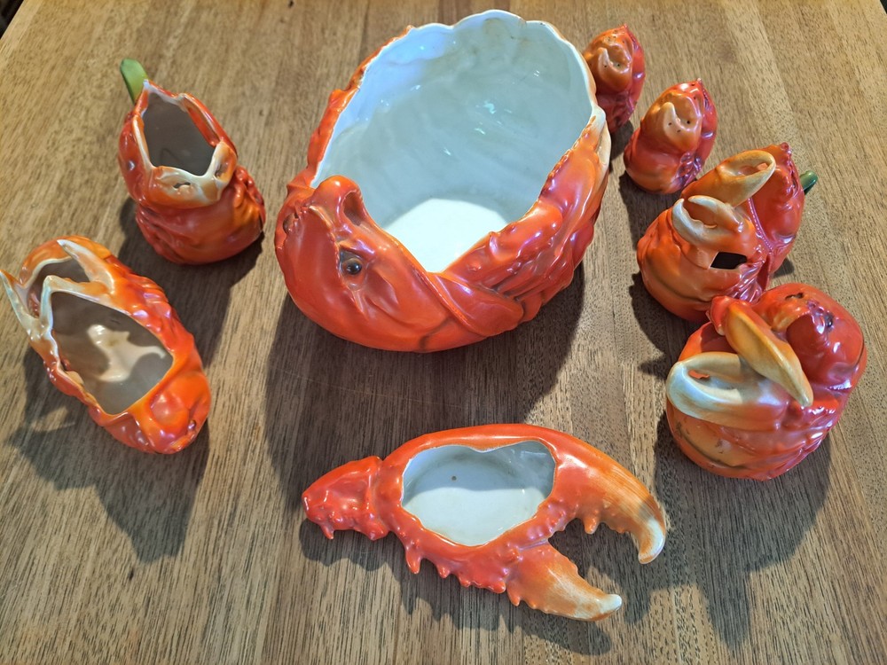 ANTIQUE ROYAL BAYREUTH BAVARIA PORCELAIN LOBSTER 8 PIECE SET
