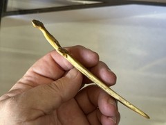 AMAZING PRE-COLUMBIAN LLAMA EFFIGY VOMIT STICK / HAIRPIN FROM PERU MOTLEY COA