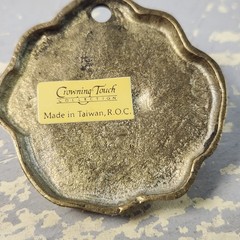Vintage Taiwan ROC Crowning Touch Brass Gold-Tone Floral Wall Hang Clip — Flower