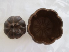 Rustic Cast Iron Pumpkin Removable lid 4.5” Very Heavy, EXCELLENT
