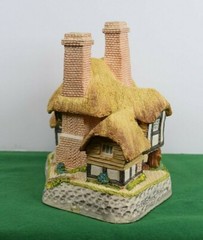 David Winter Moonlight Haven In box, in excellent condition.