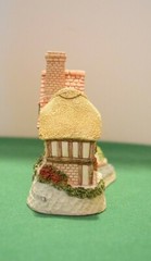 David Winter Arches Thwonce The Birth Day Cottage Aug 10 In its original box.