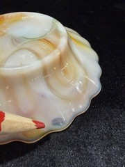 4-AKRO AGATE SLAG GLASS CLAM SHELL TRINKET DISHES IN FOUR DIFFERENT COLORS
