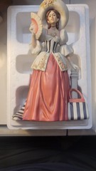 Vintage Avon Mrs PF Albee Full Size Award Figurine 1994