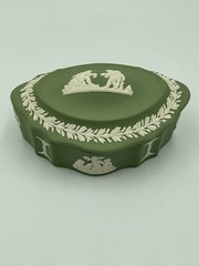 Vintage Wedgewood Green Jasperware Cherub Cameo Trinket Dish 5” England