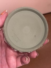 Wedgwood Green Jasperware Vint. Round Lidded Grapevine Trinket Porcelain Box,EUC