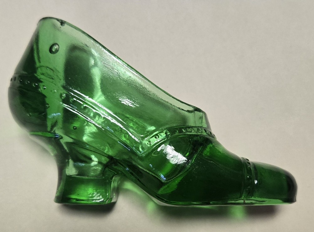 Vintage Emerlad Green Pressed Glass SHOE Slipper High Heel Figurine Unbranded